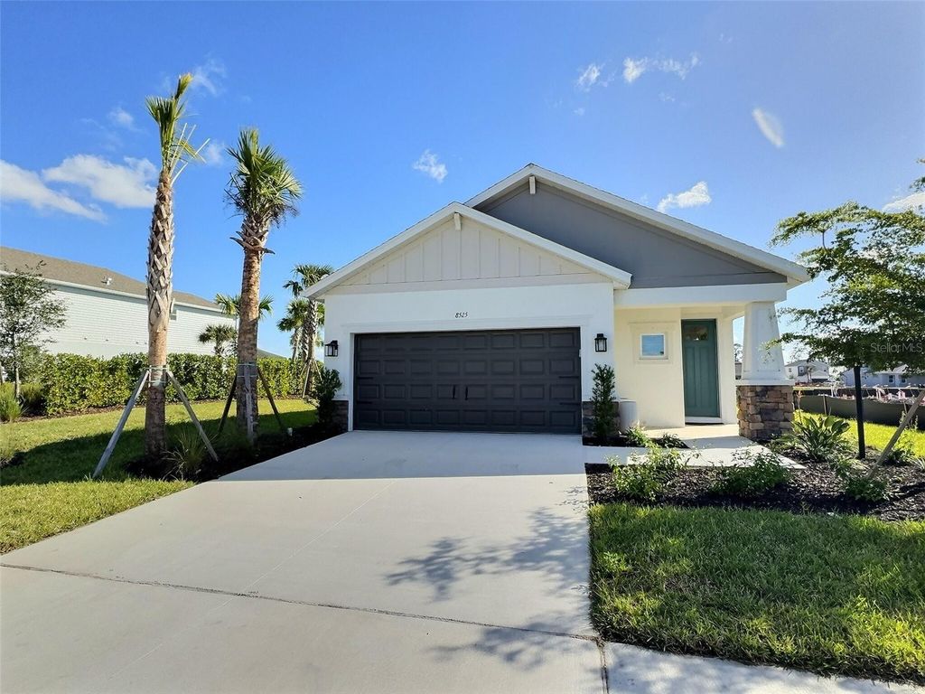 8525 SNOWFALL STREET, Sarasota, FL 34241