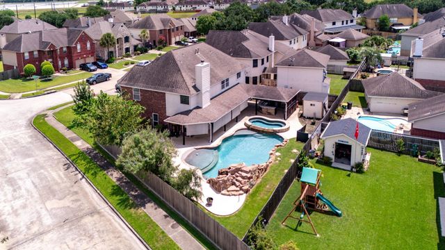 4302 Tree Line Drive, Pasadena, TX 77505