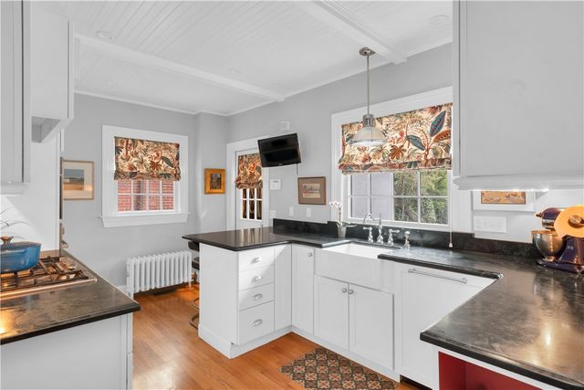 404 Lloyd Avenue 404, Providence, RI 02906