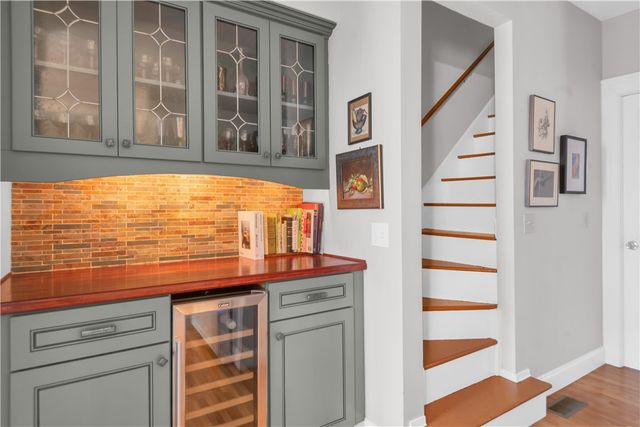 404 Lloyd Avenue 404, Providence, RI 02906