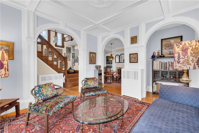 404 Lloyd Avenue 404, Providence, RI 02906