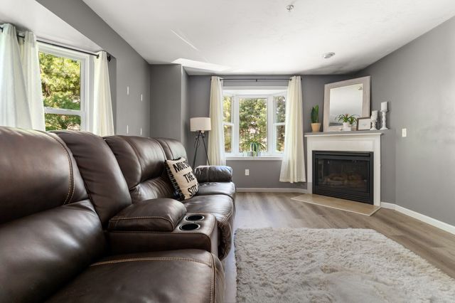 2101 Old Bridge Ln 2101, Bellingham, MA 02019