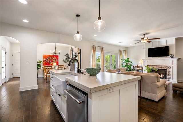 389 N Mountain Ranch Boulevard, Fayetteville, AR 72704