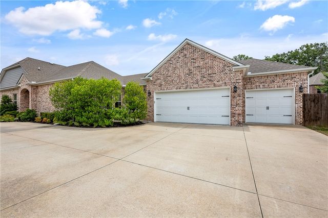 389 N Mountain Ranch Boulevard, Fayetteville, AR 72704