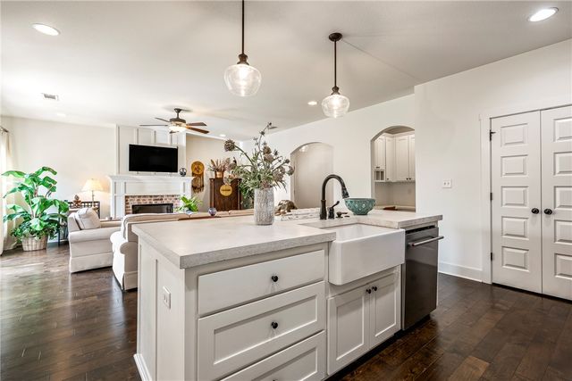389 N Mountain Ranch Boulevard, Fayetteville, AR 72704