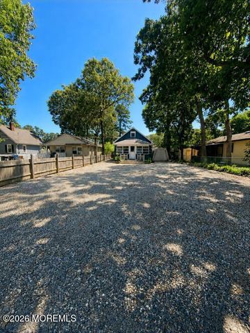 612 Anthony Avenue, Toms River, NJ 08753