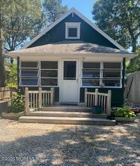 612 Anthony Avenue, Toms River, NJ 08753
