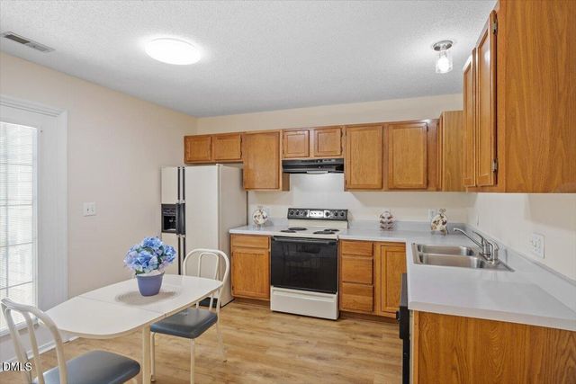 5503 Fieldcross Court, Raleigh, NC 27610