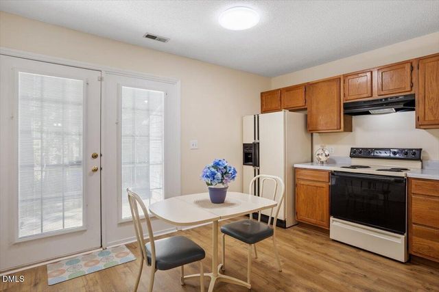 5503 Fieldcross Court, Raleigh, NC 27610