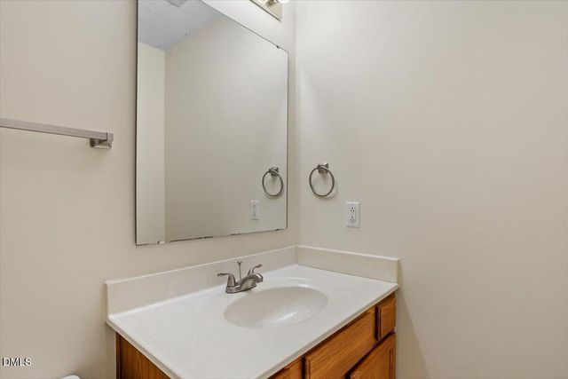 5503 Fieldcross Court, Raleigh, NC 27610