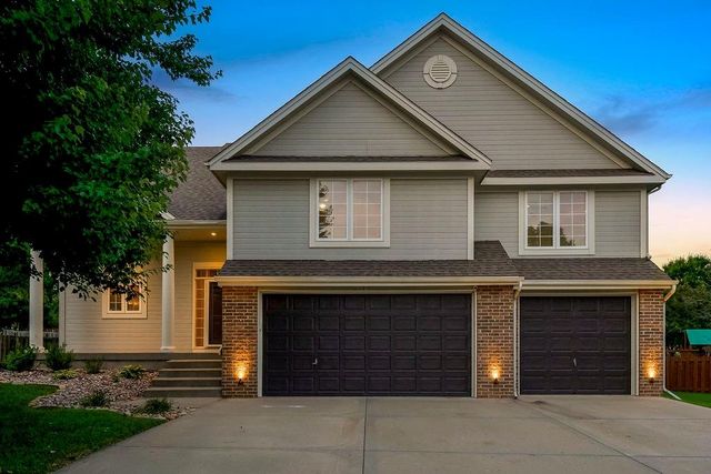 9105 N Kansas Court, Kansas City, MO 64156