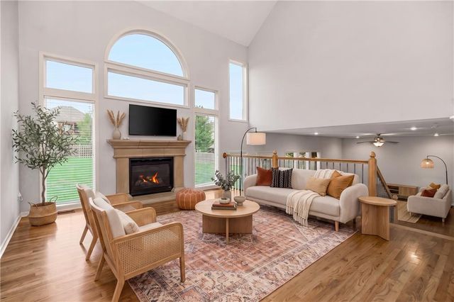9105 N Kansas Court, Kansas City, MO 64156