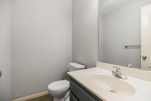 9105 N Kansas Court, Kansas City, MO 64156