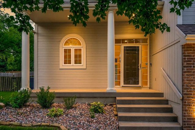 9105 N Kansas Court, Kansas City, MO 64156