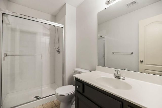 9105 N Kansas Court, Kansas City, MO 64156