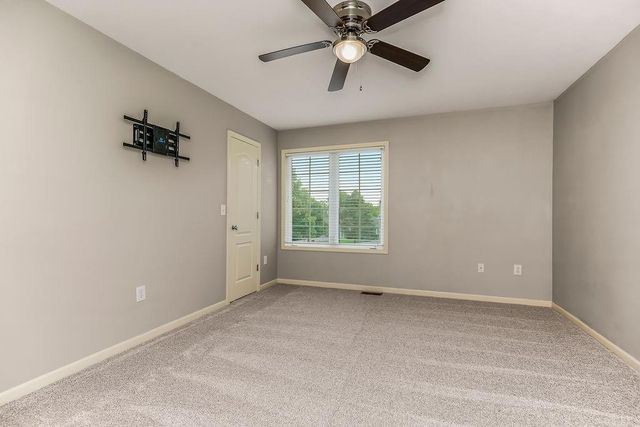 9105 N Kansas Court, Kansas City, MO 64156