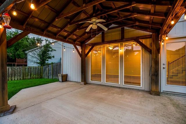 9105 N Kansas Court, Kansas City, MO 64156