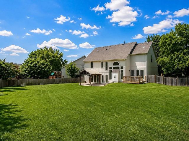 9105 N Kansas Court, Kansas City, MO 64156