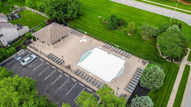 9105 N Kansas Court, Kansas City, MO 64156