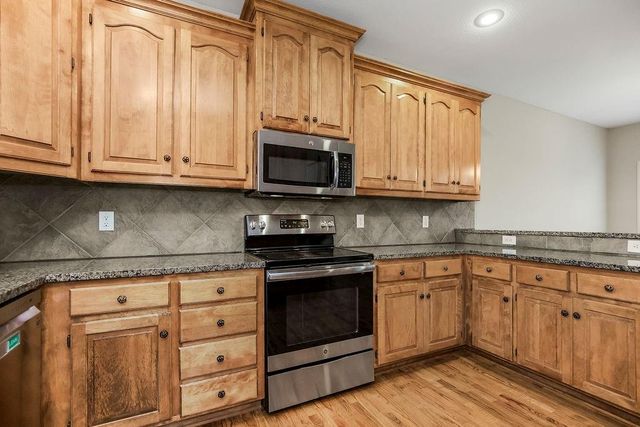 9105 N Kansas Court, Kansas City, MO 64156