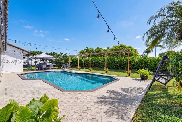 28451 SW 164th Ave, Homestead, FL 33033