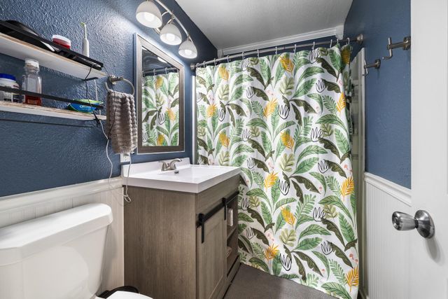 516 19TH ST NW, Minot, ND 58703