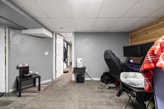 516 19TH ST NW, Minot, ND 58703