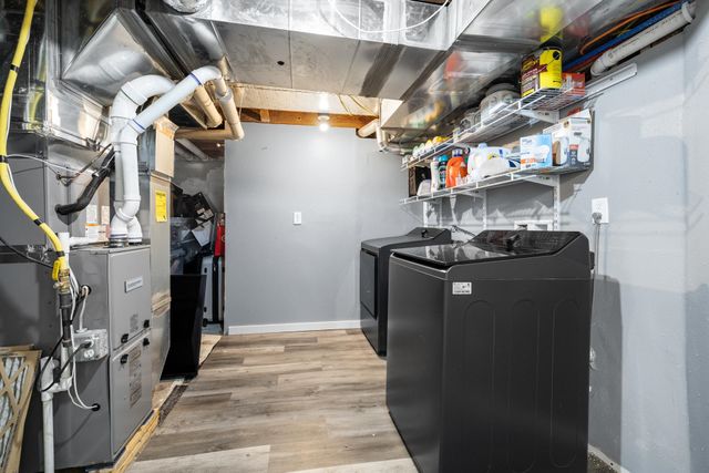 516 19TH ST NW, Minot, ND 58703