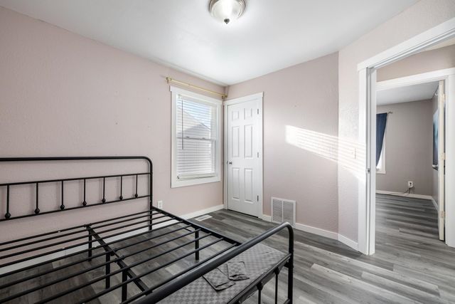 516 19TH ST NW, Minot, ND 58703