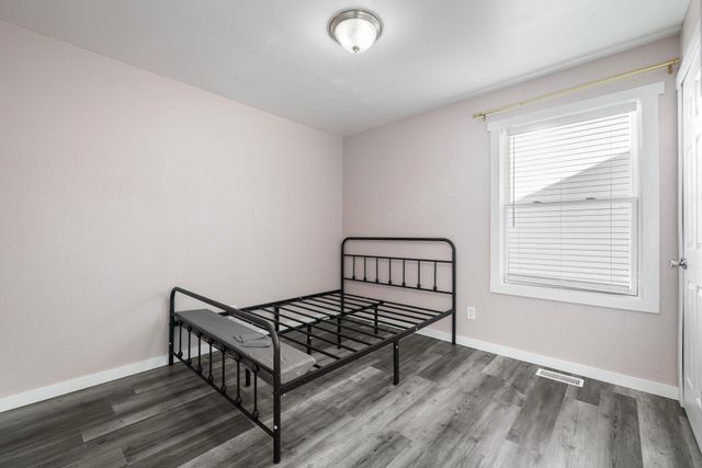 516 19TH ST NW, Minot, ND 58703