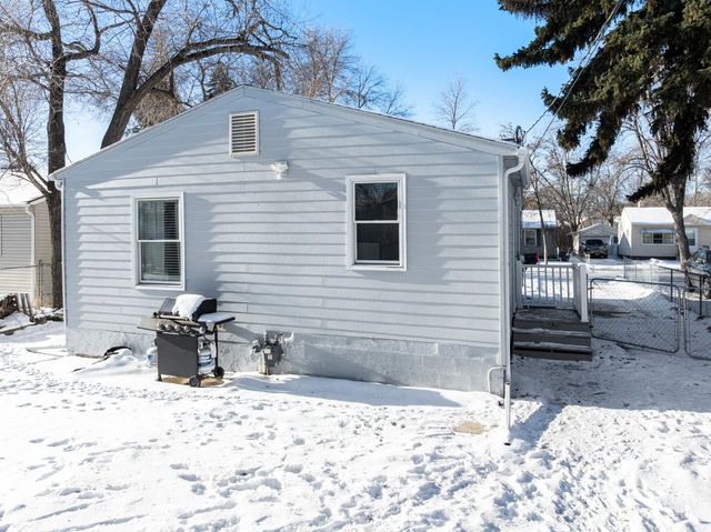 516 19TH ST NW, Minot, ND 58703