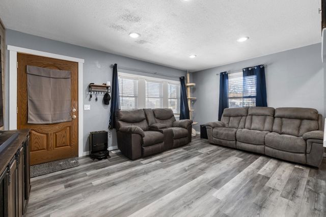 516 19TH ST NW, Minot, ND 58703