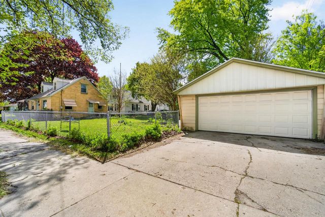 8601 Melvina STREET, Milwaukee, WI 53222