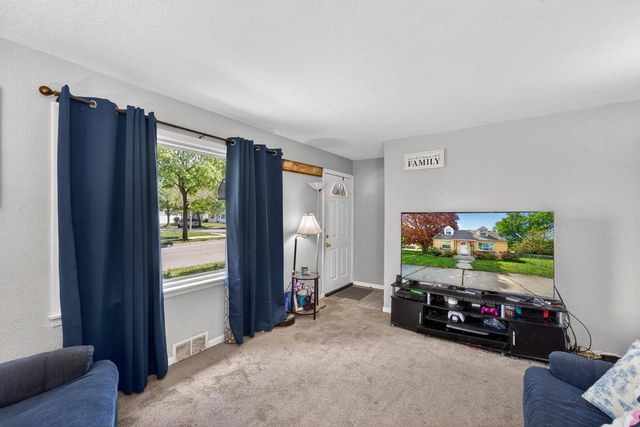 8601 Melvina STREET, Milwaukee, WI 53222