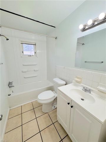 3872 Wake CIR A, Norfolk, VA 23518