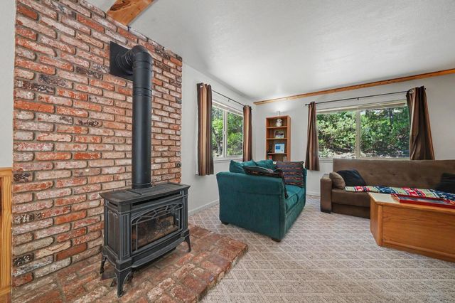 2693 Country Club Dr, Arnold, CA 95223