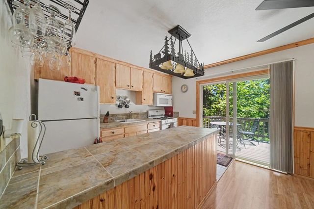 2693 Country Club Dr, Arnold, CA 95223