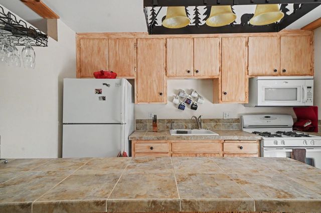 2693 Country Club Dr, Arnold, CA 95223