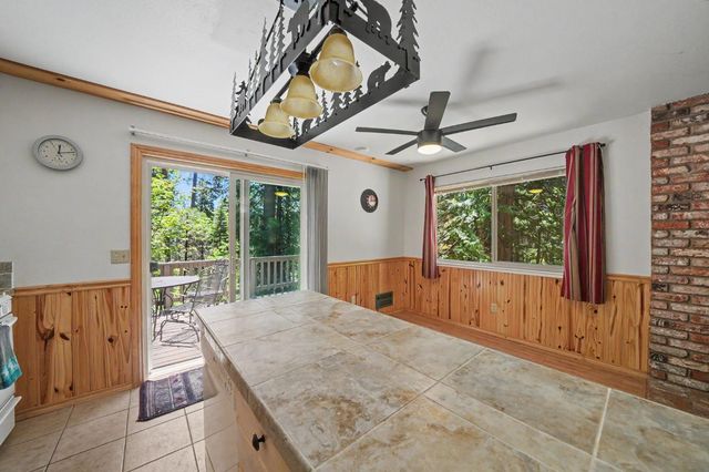 2693 Country Club Dr, Arnold, CA 95223
