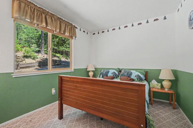 2693 Country Club Dr, Arnold, CA 95223