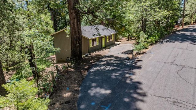 2693 Country Club Dr, Arnold, CA 95223
