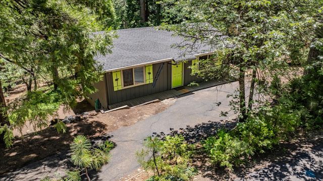 2693 Country Club Dr, Arnold, CA 95223