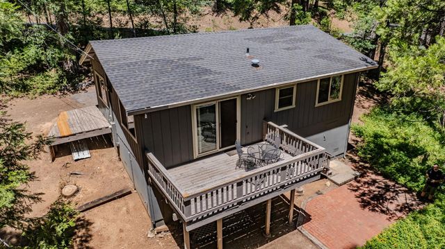 2693 Country Club Dr, Arnold, CA 95223