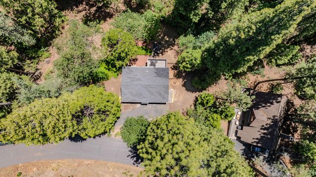 2693 Country Club Dr, Arnold, CA 95223