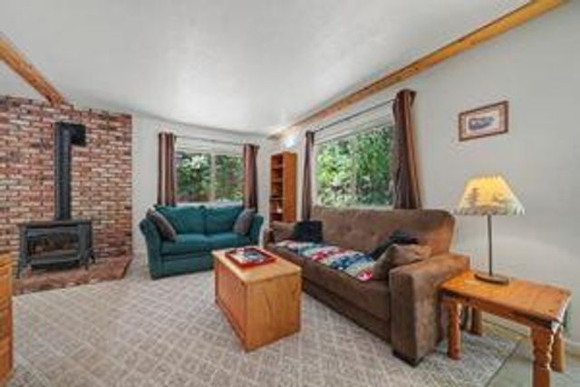 2693 Country Club Dr, Arnold, CA 95223