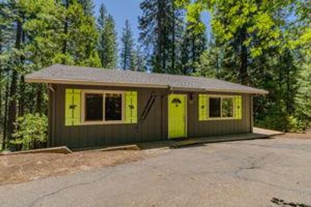 2693 Country Club Dr, Arnold, CA 95223