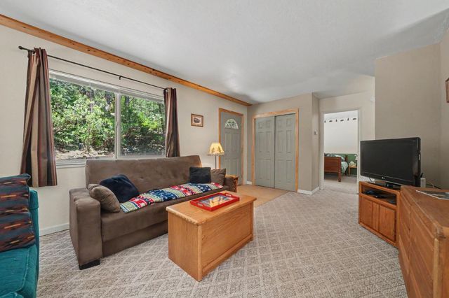2693 Country Club Dr, Arnold, CA 95223
