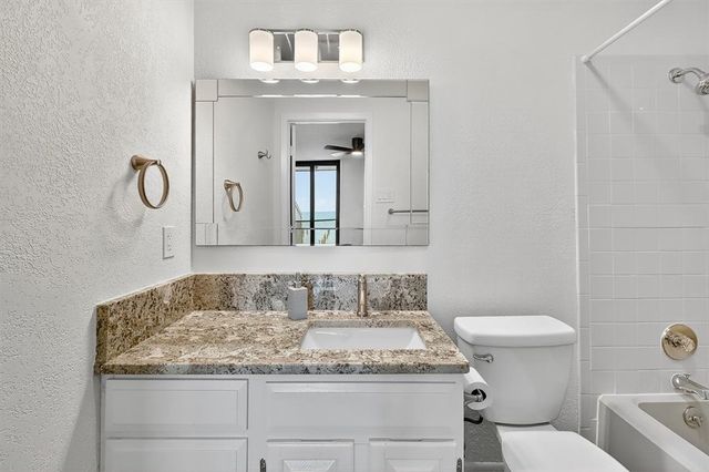 1400 E Ocean Dr 2, Corpus Christi, TX 78404