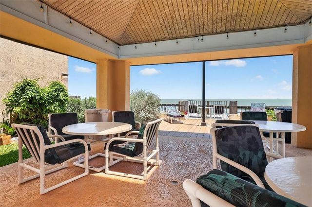 1400 E Ocean Dr 2, Corpus Christi, TX 78404