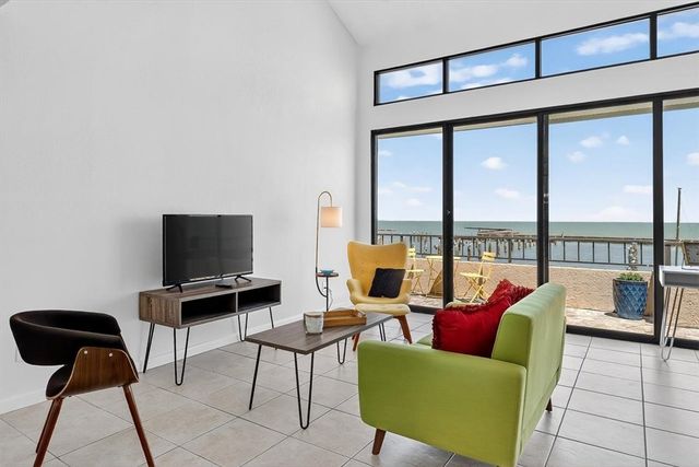 1400 E Ocean Dr 2, Corpus Christi, TX 78404